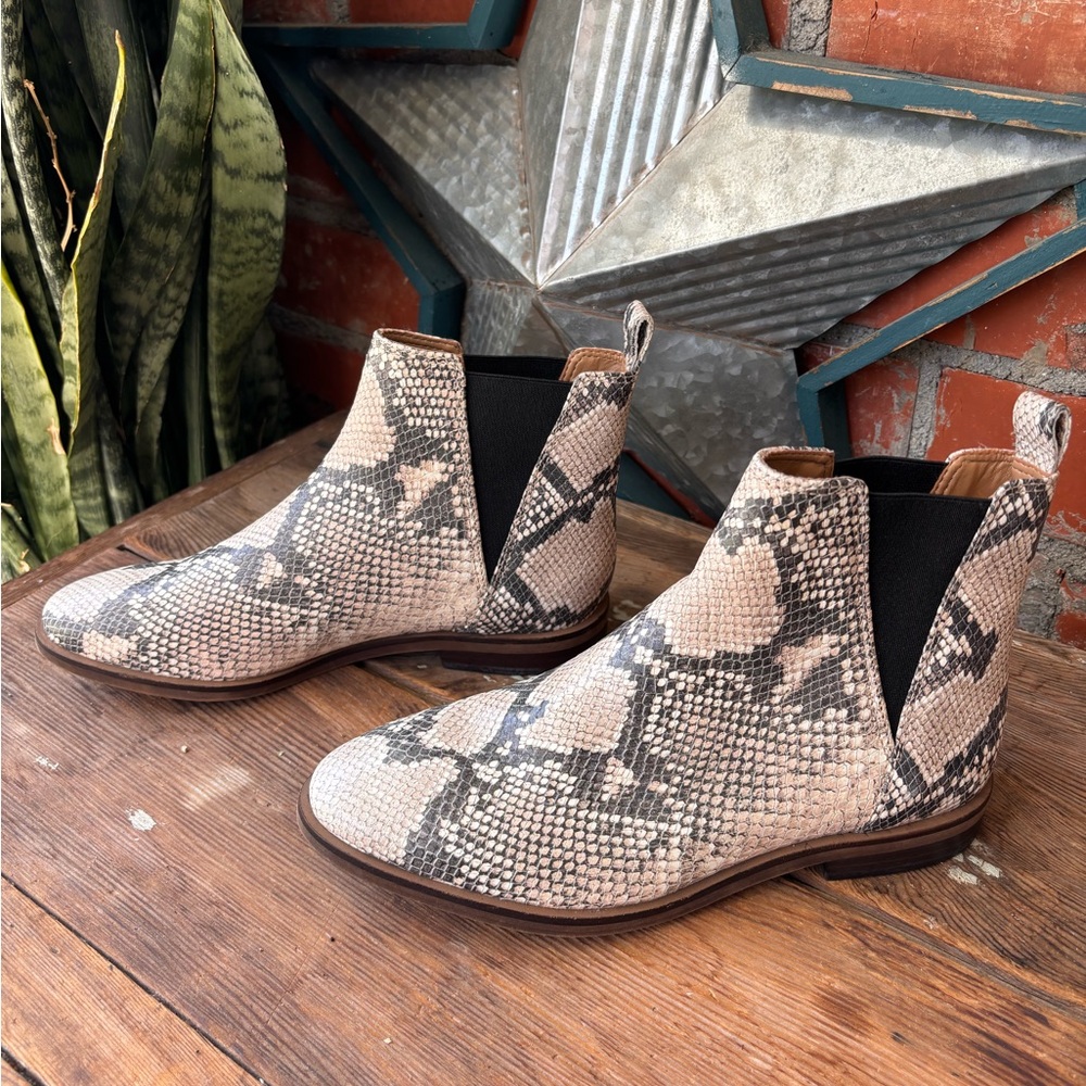 NWOB Lucky Brand Haylia Leather Snake Booties  Size 8 M